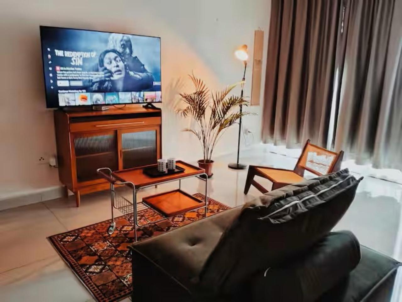 033 Palazio Vintage Style Mount Austin Wifi & Netflix Pangsapuri